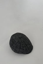 Load image into Gallery viewer, Tartan Tweed Flat Cap