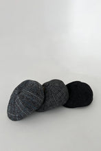 Load image into Gallery viewer, Tartan Tweed Flat Cap