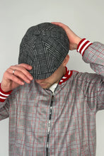 Load image into Gallery viewer, Tartan Tweed Flat Cap